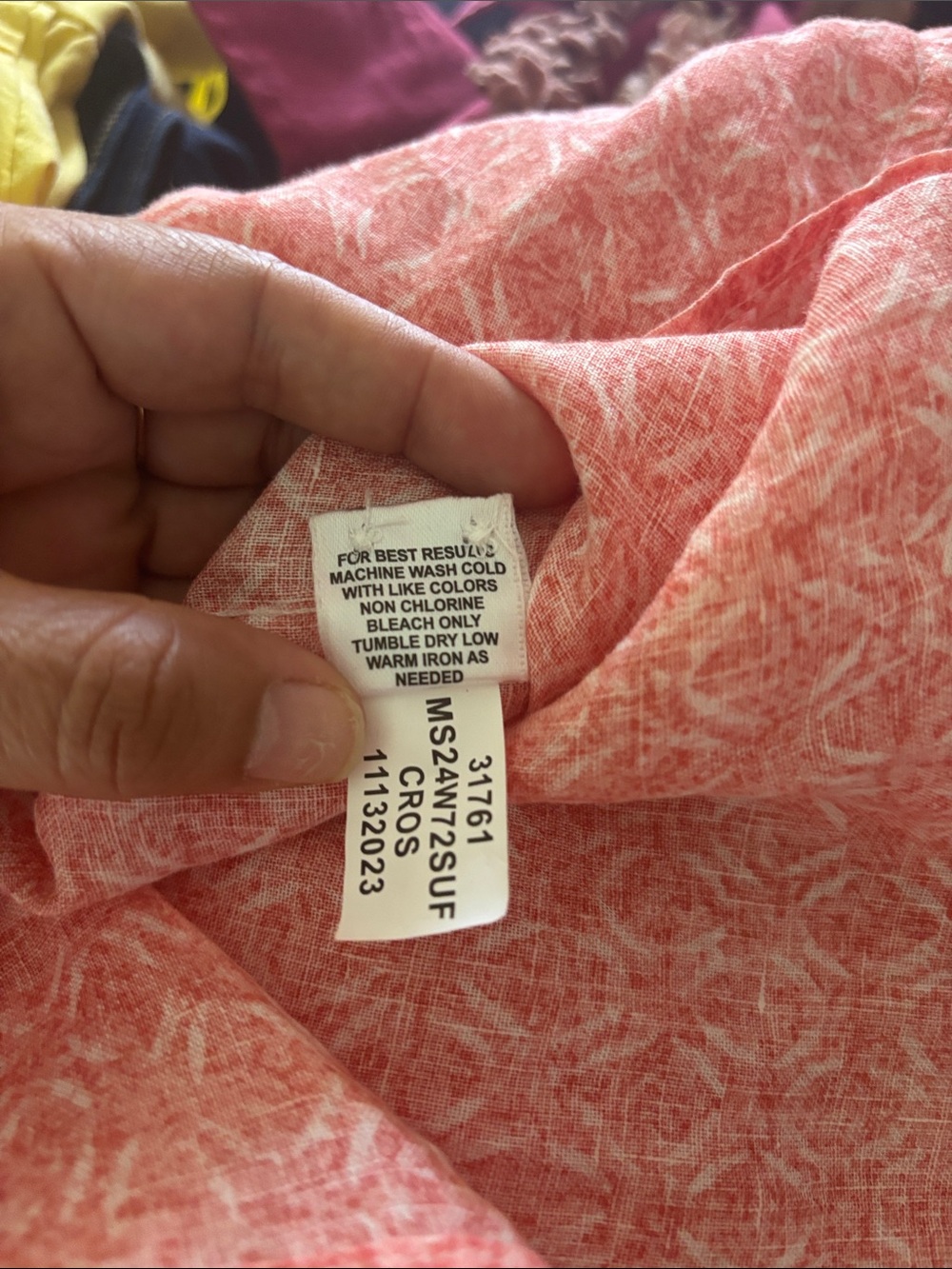 Peter Millar Coral Patterned Short-Sleeve Button-Down Shirt - Picture 10 of 10